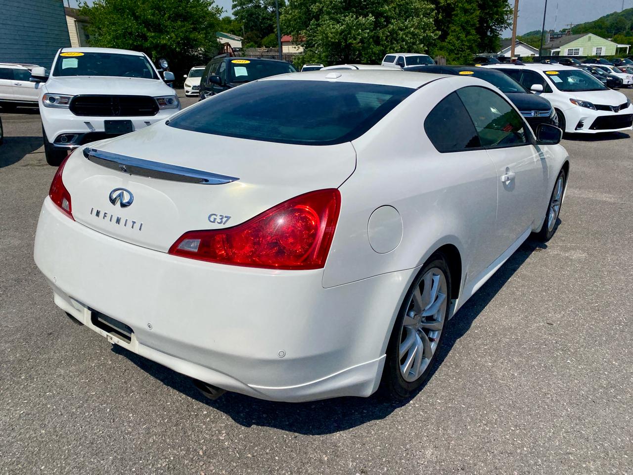 Infiniti G37 Coupe 2dr Journey RWD 2012