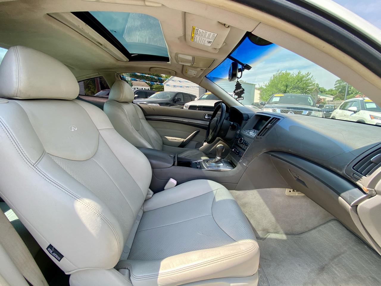 Infiniti G37 Coupe 2dr Journey RWD 2012