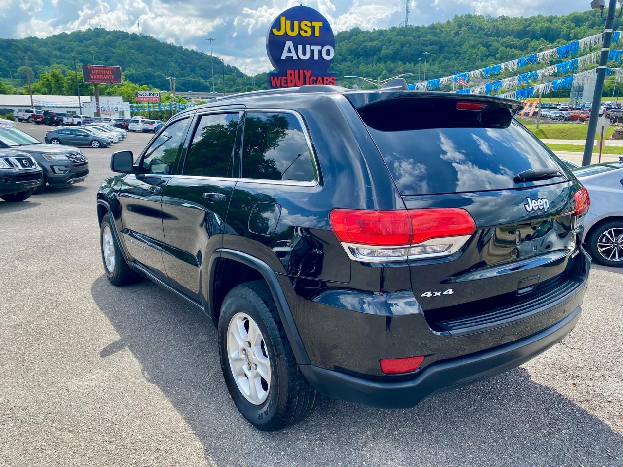 Jeep Grand Cherokee Laredo 4x4 2017
