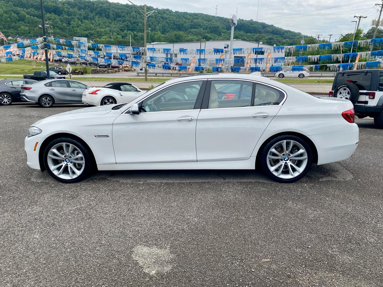 BMW 5 Series 4dr Sdn 535i RWD 2014