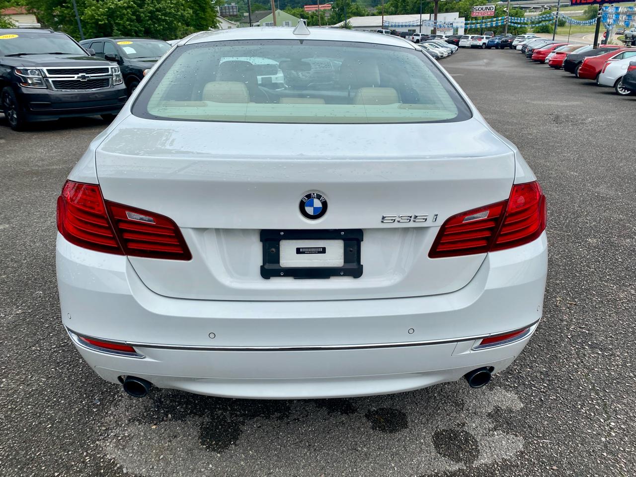 BMW 5 Series 4dr Sdn 535i RWD 2014