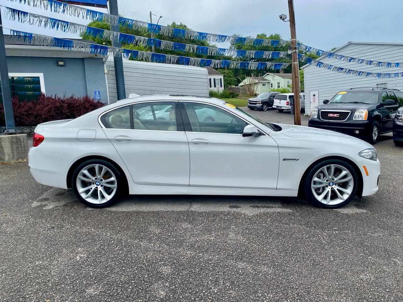 BMW 5 Series 4dr Sdn 535i RWD 2014