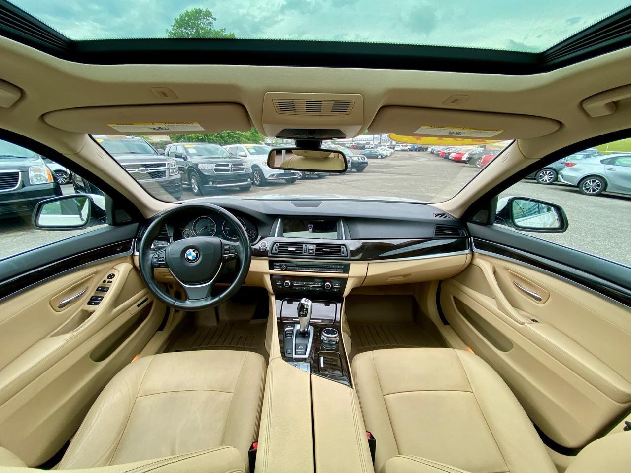 BMW 5 Series 4dr Sdn 535i RWD 2014