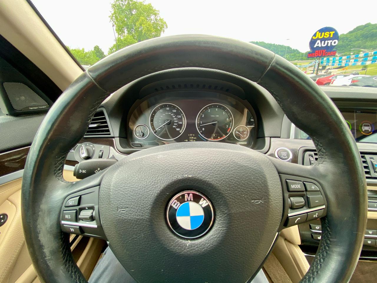 BMW 5 Series 4dr Sdn 535i RWD 2014