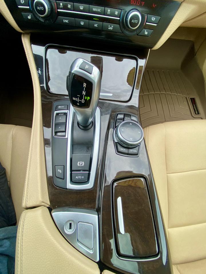 BMW 5 Series 4dr Sdn 535i RWD 2014