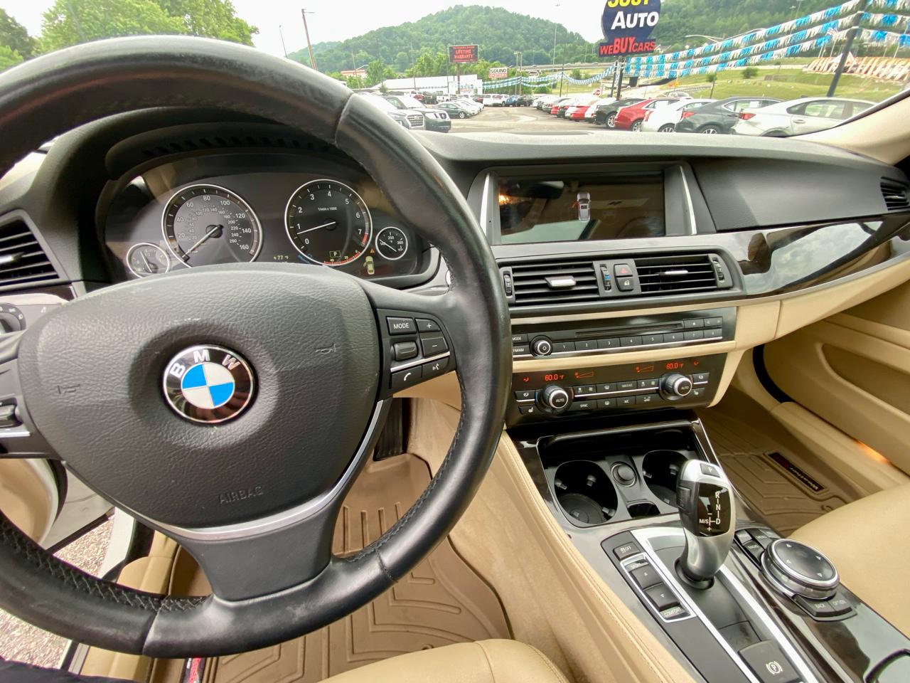 BMW 5 Series 4dr Sdn 535i RWD 2014