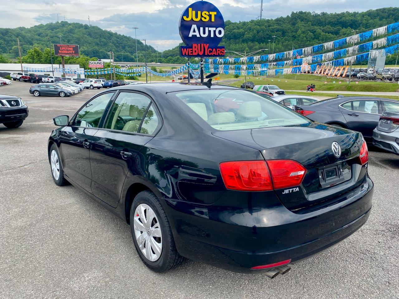 Volkswagen Jetta Sedan 4dr Auto SE PZEV 2014