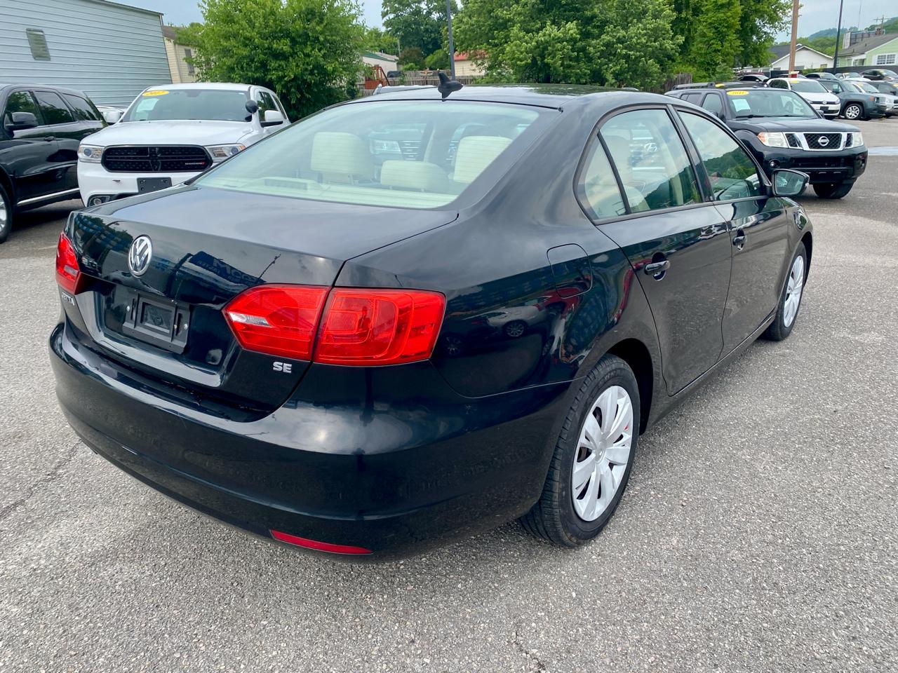 Volkswagen Jetta Sedan 4dr Auto SE PZEV 2014