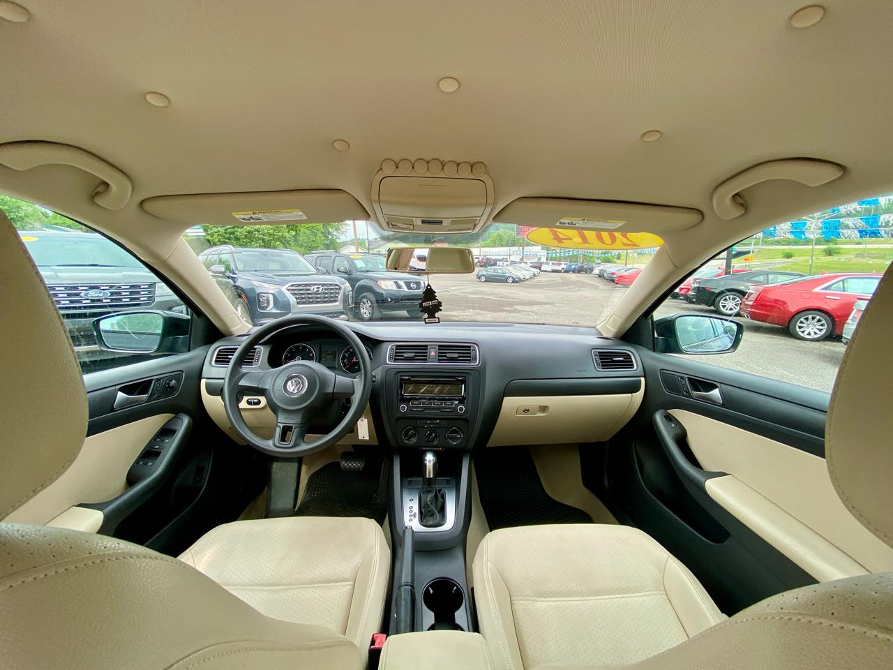 Volkswagen Jetta Sedan 4dr Auto SE PZEV 2014