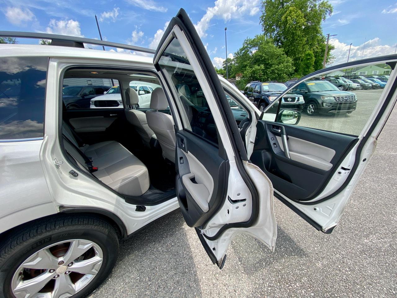 Subaru Forester 4dr Auto 2.5i Limited PZEV 2014