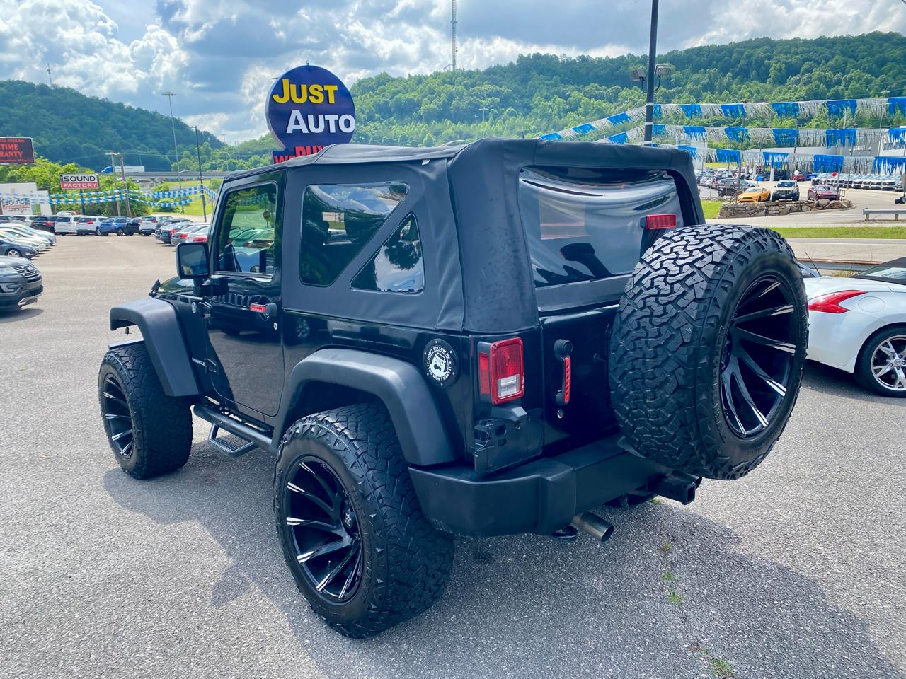 Jeep Wrangler 4WD 2dr Sport 2011