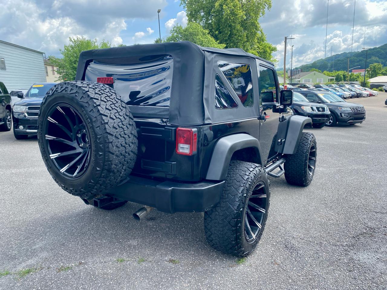 Jeep Wrangler 4WD 2dr Sport 2011