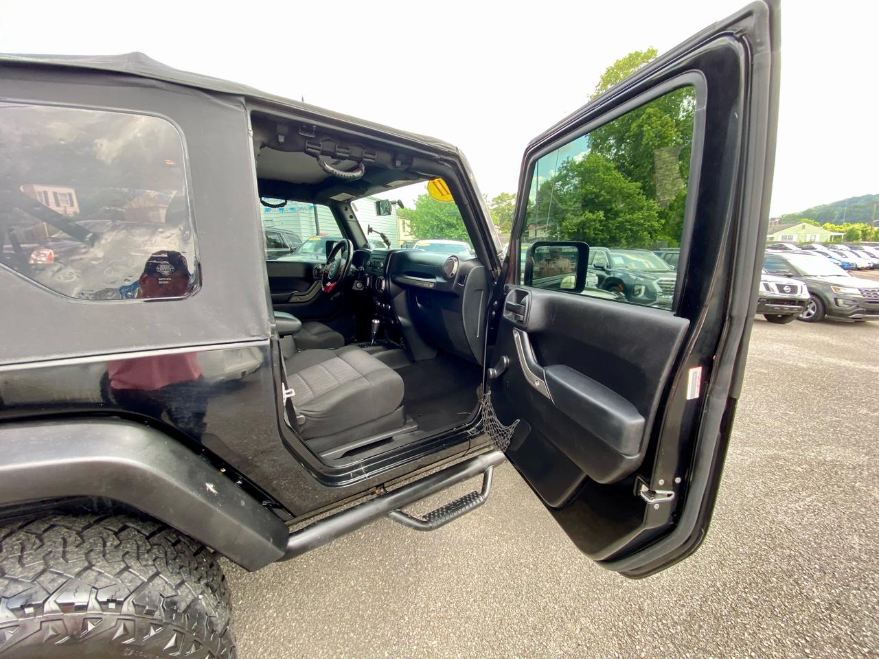 Jeep Wrangler 4WD 2dr Sport 2011