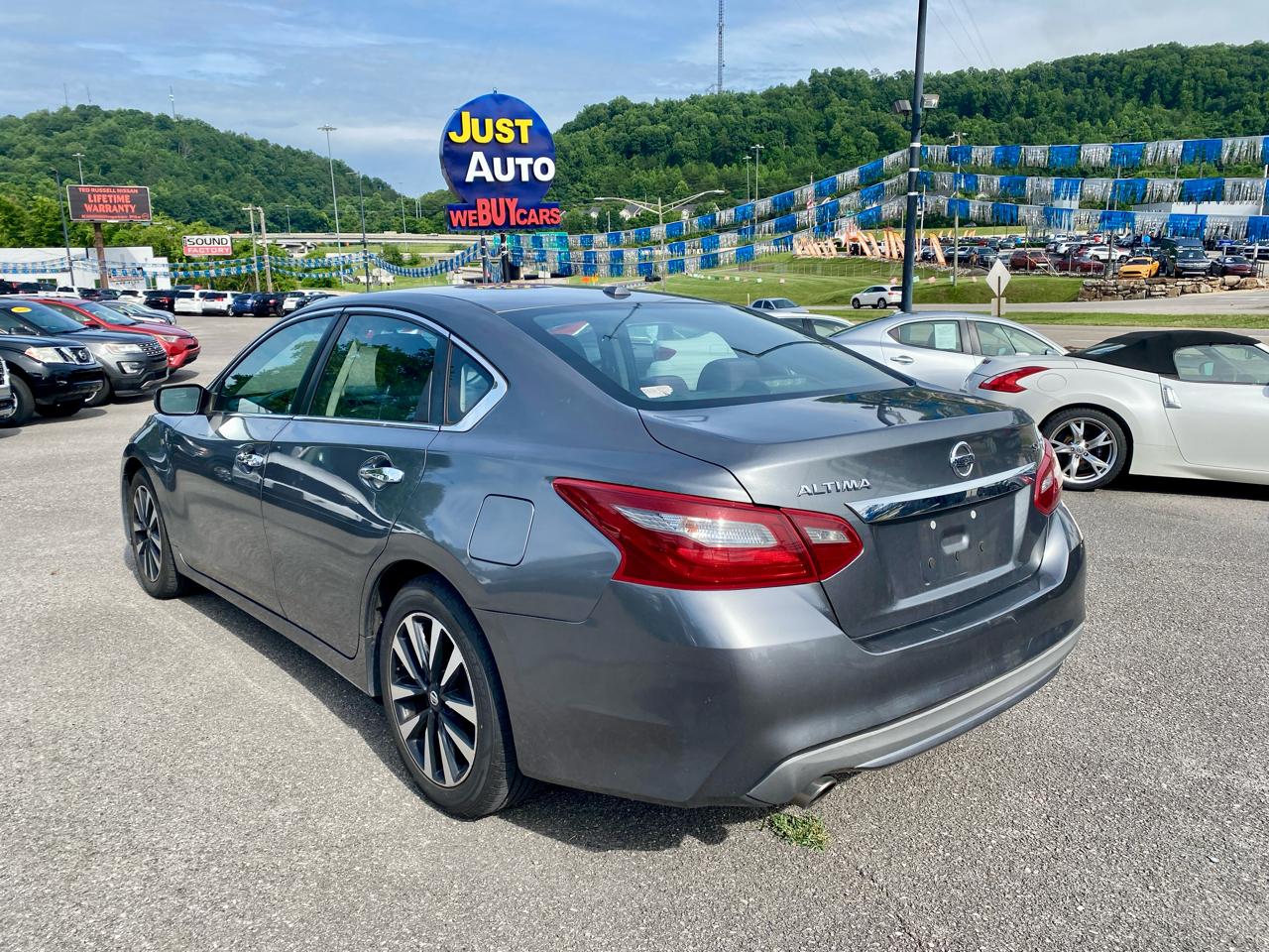 Nissan Altima 2.5 SV Sedan 2018