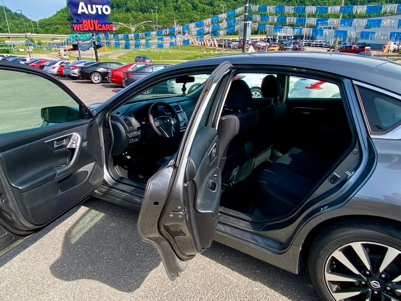 Nissan Altima 2.5 SV Sedan 2018