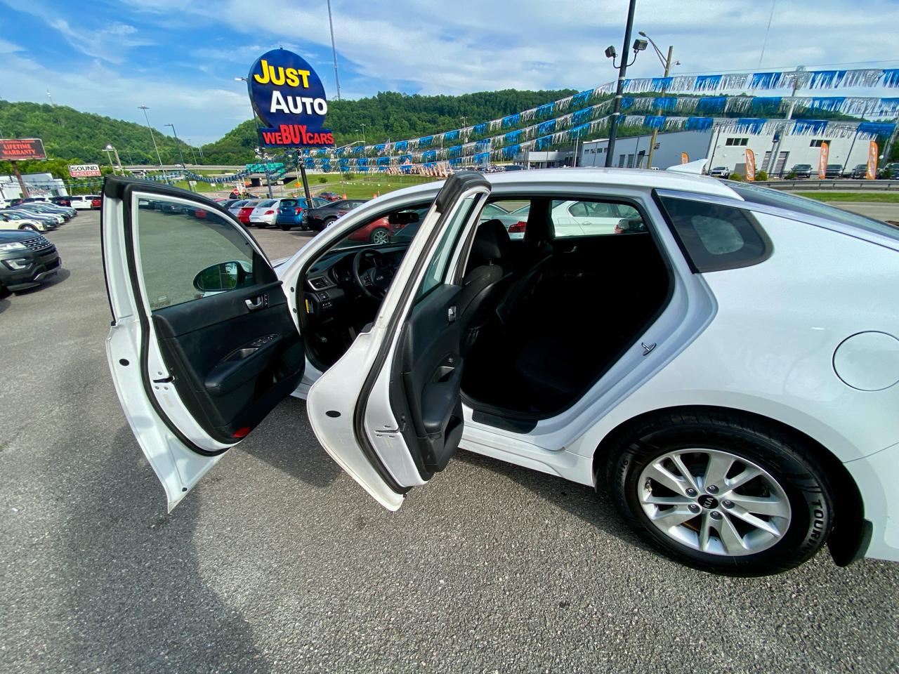 Kia Optima 4dr Sdn LX 2016