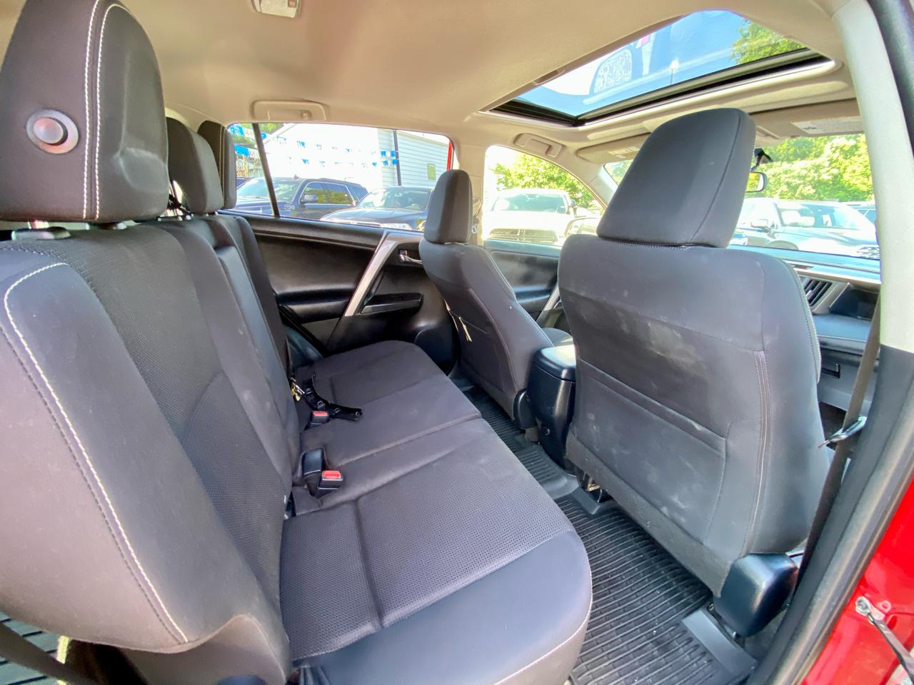 Toyota RAV4 FWD 4dr XLE (Natl) 2016