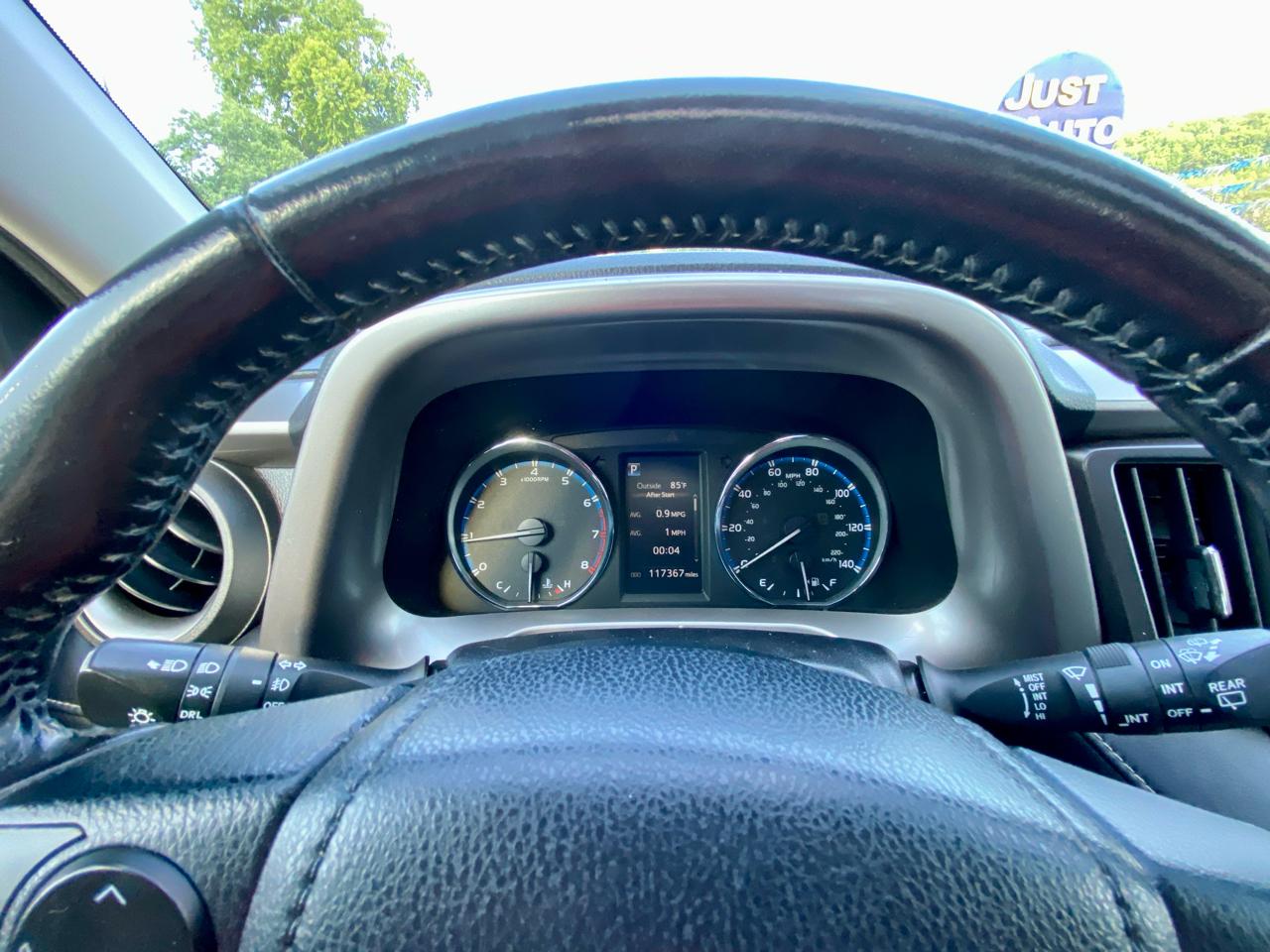 Toyota RAV4 FWD 4dr XLE (Natl) 2016