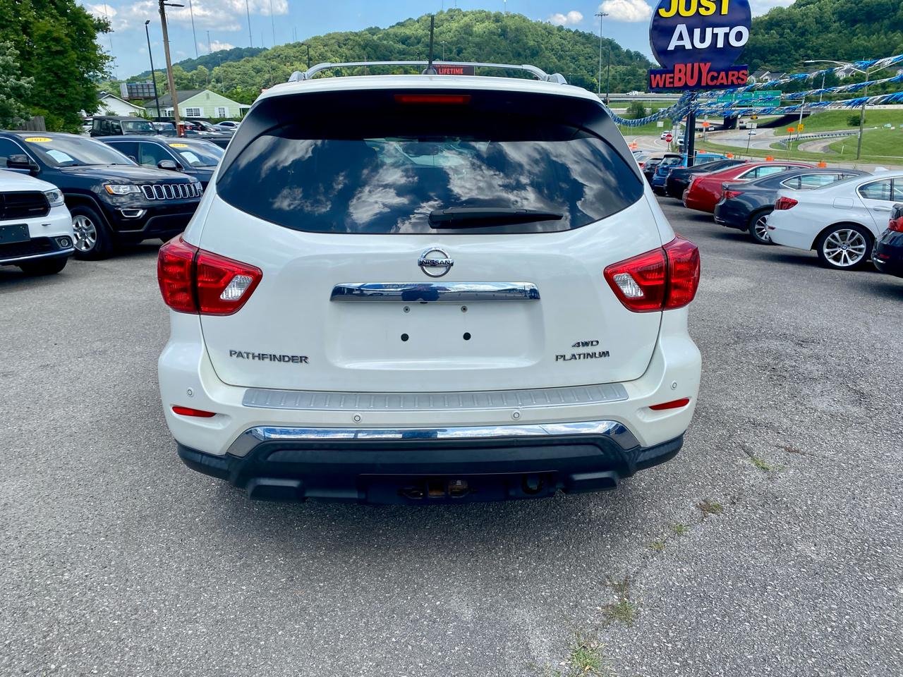 Nissan Pathfinder 4x4 Platinum 2017
