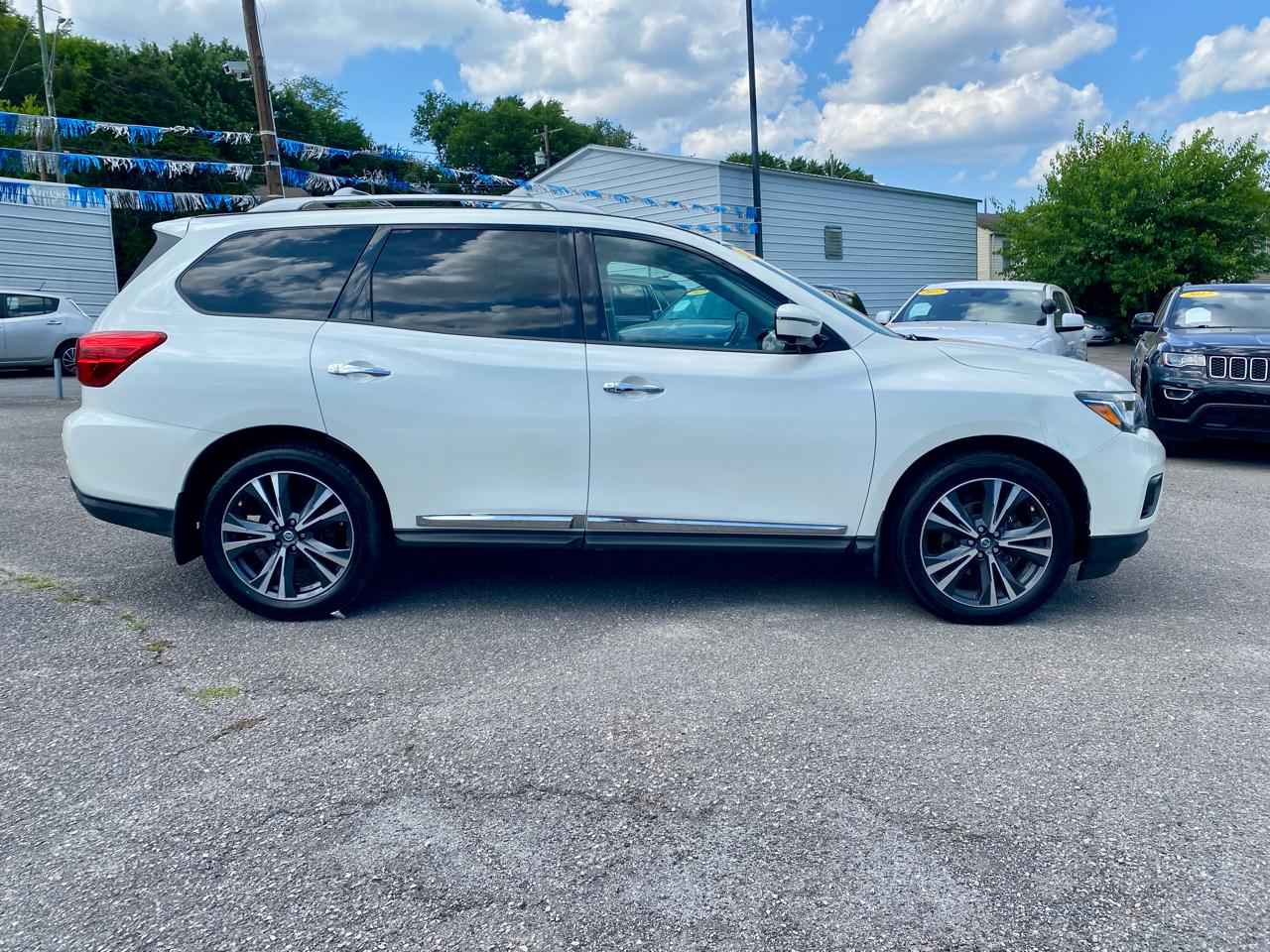 Nissan Pathfinder 4x4 Platinum 2017