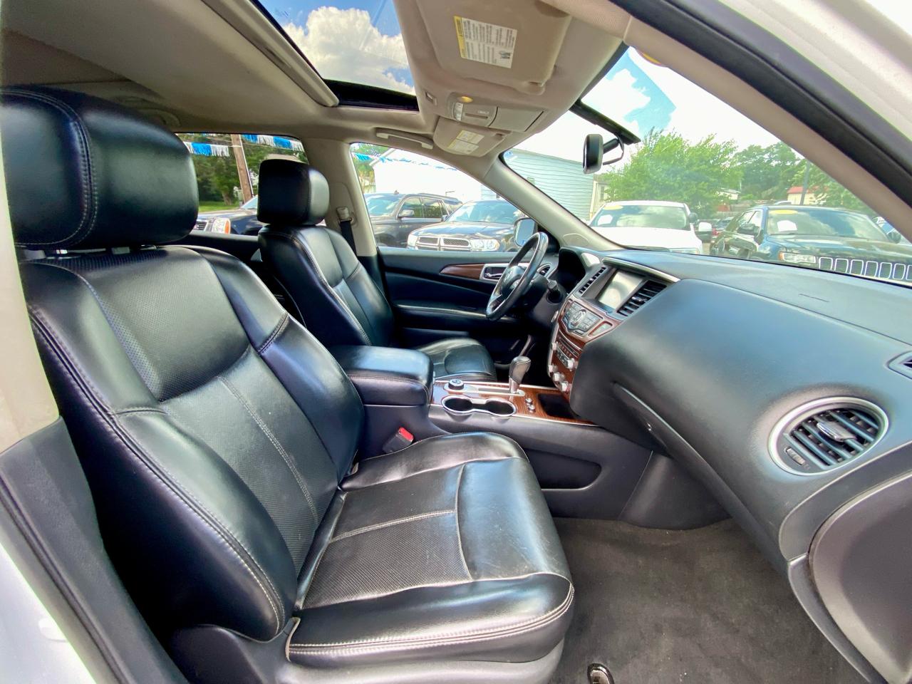 Nissan Pathfinder 4x4 Platinum 2017