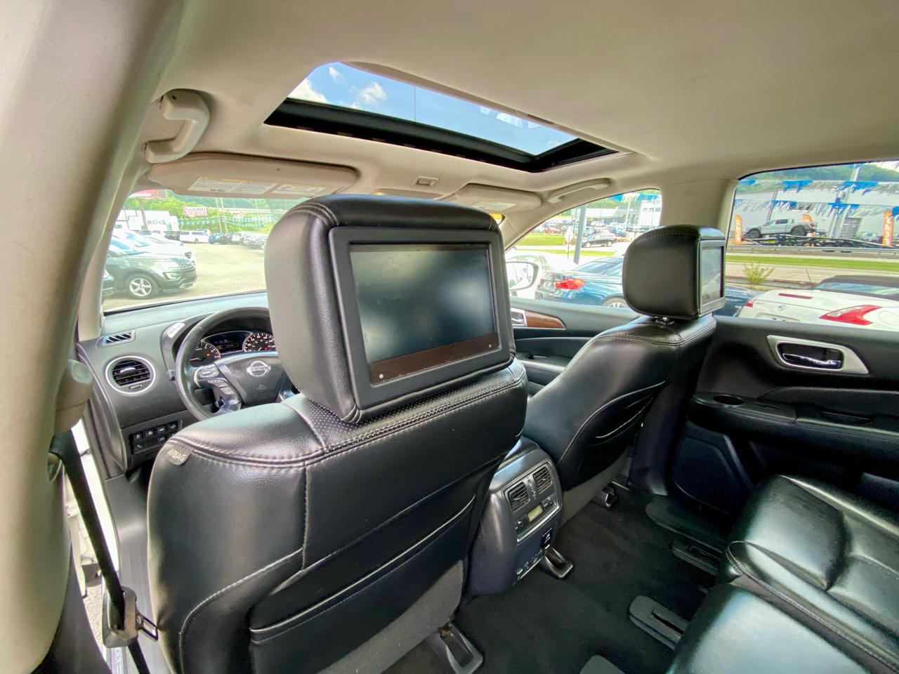 Nissan Pathfinder 4x4 Platinum 2017