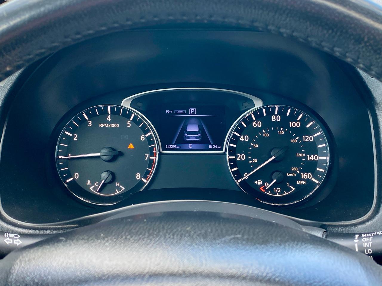 Nissan Pathfinder 4x4 Platinum 2017