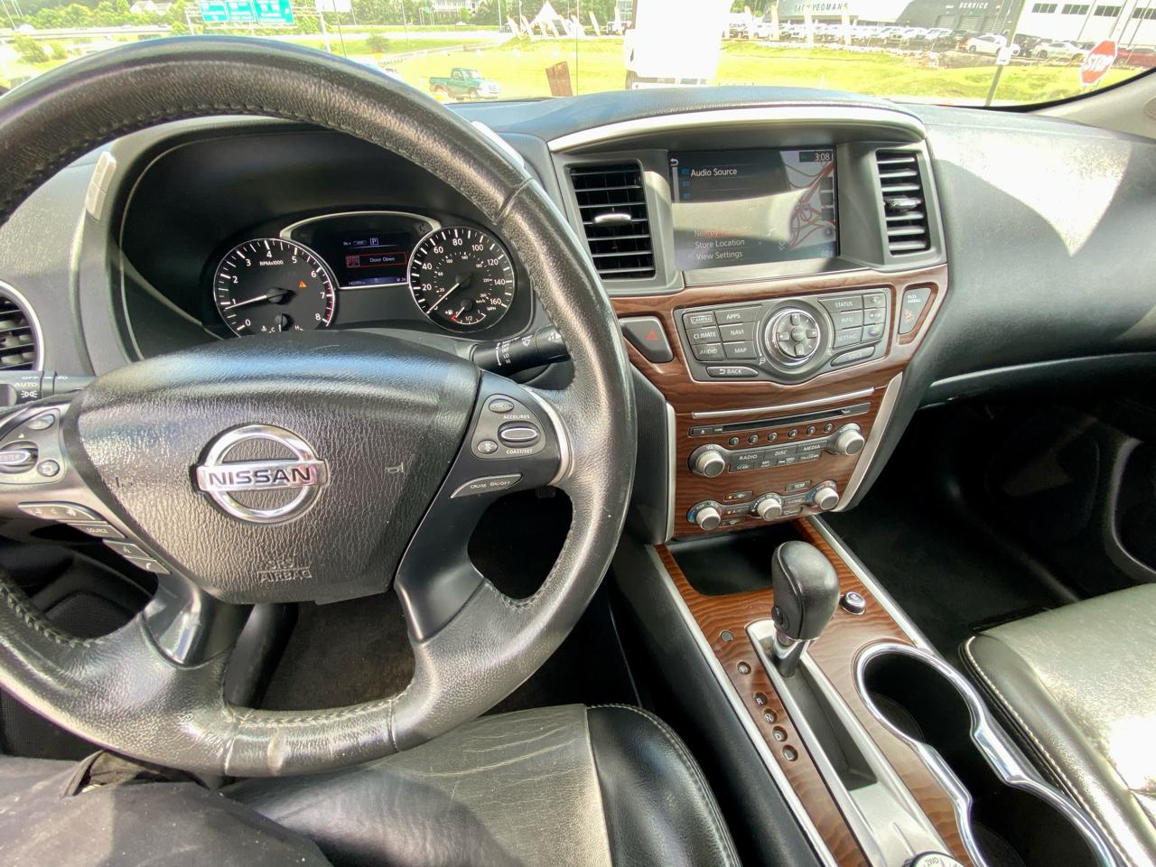 Nissan Pathfinder 4x4 Platinum 2017