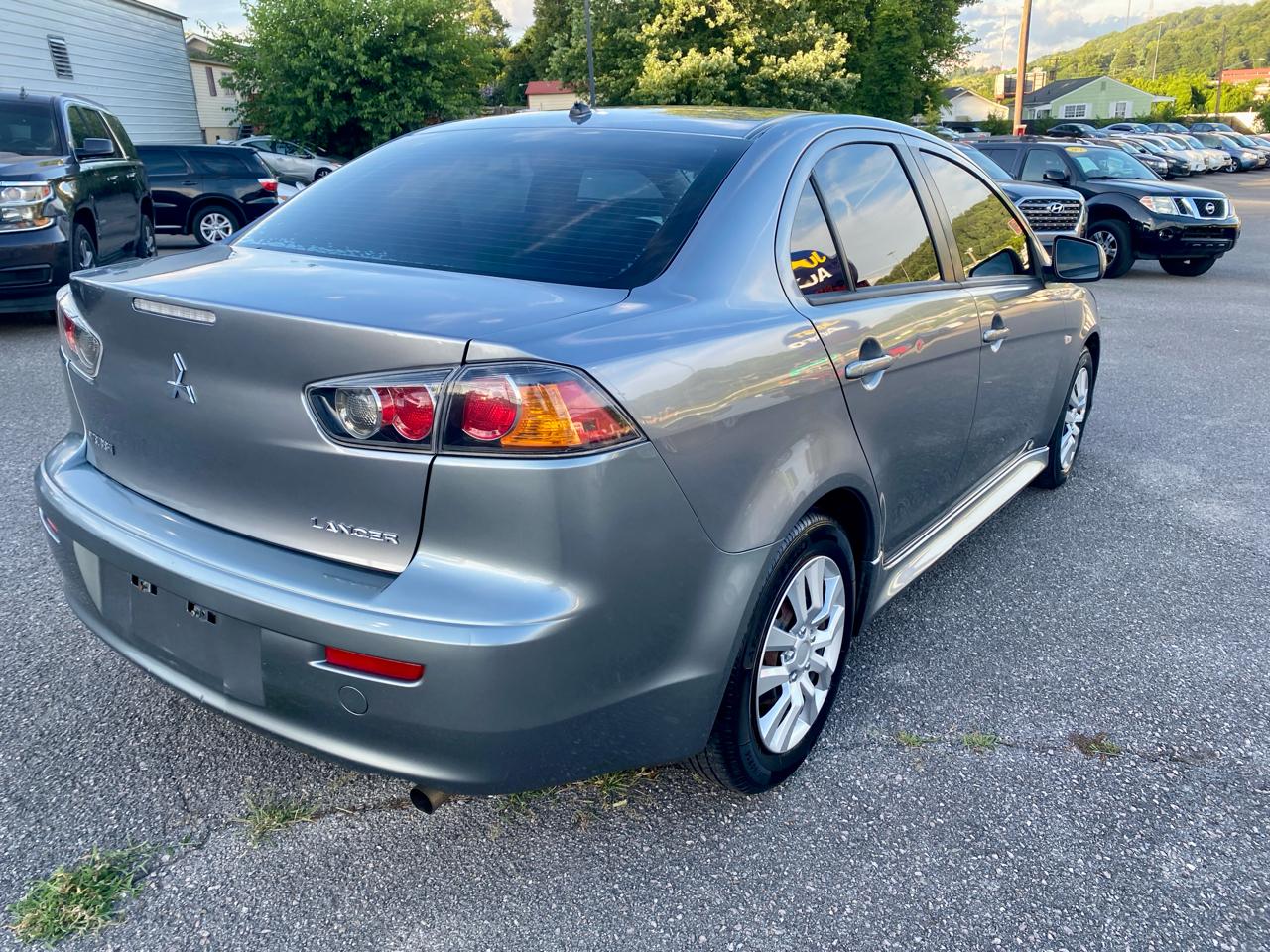 Mitsubishi Lancer 4dr Sdn Man ES FWD 2013