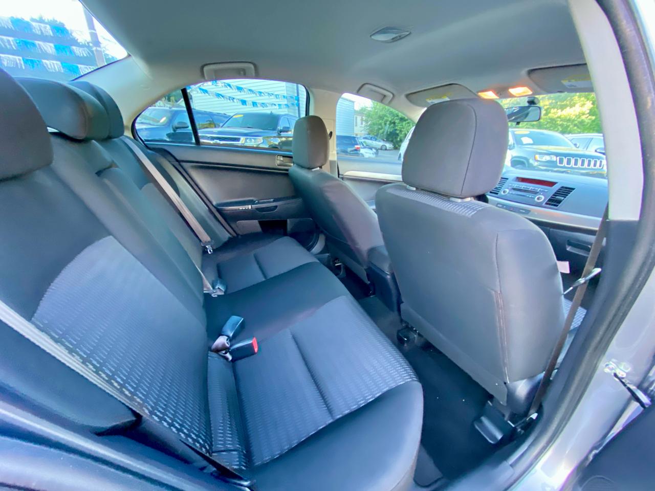 Mitsubishi Lancer 4dr Sdn Man ES FWD 2013