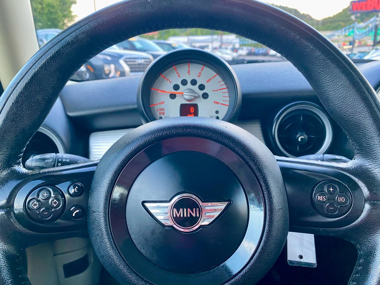 MINI Cooper Clubman 2dr Cpe 2012