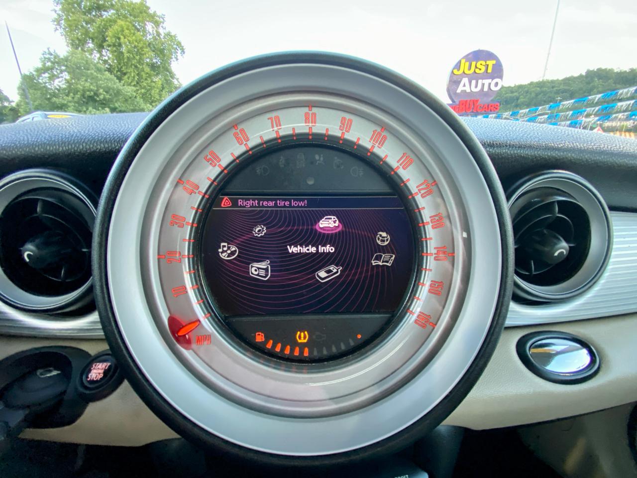 MINI Cooper Clubman 2dr Cpe 2012