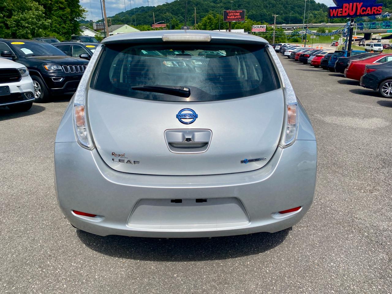 Nissan Leaf 4dr HB S 2015