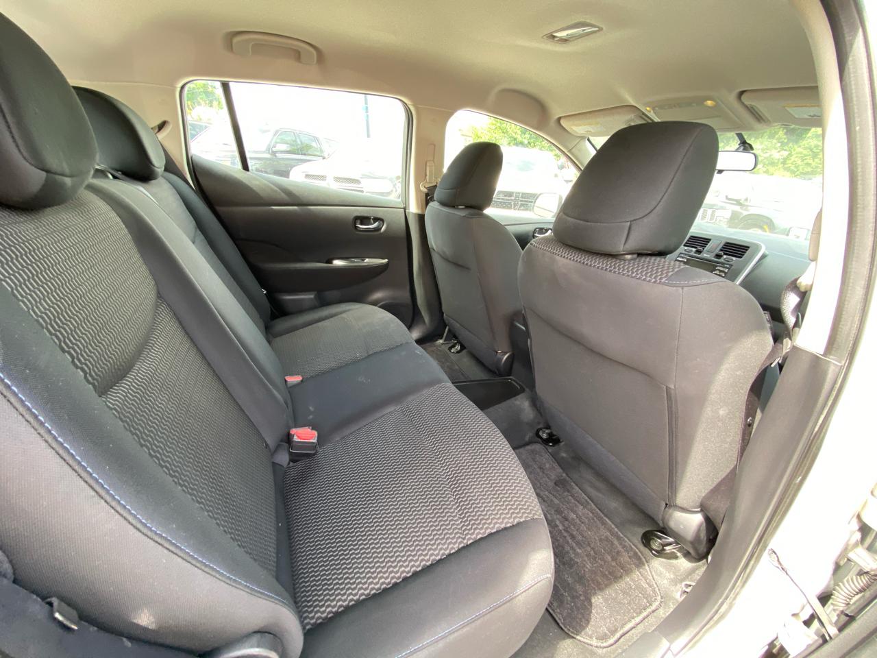 Nissan Leaf 4dr HB S 2015