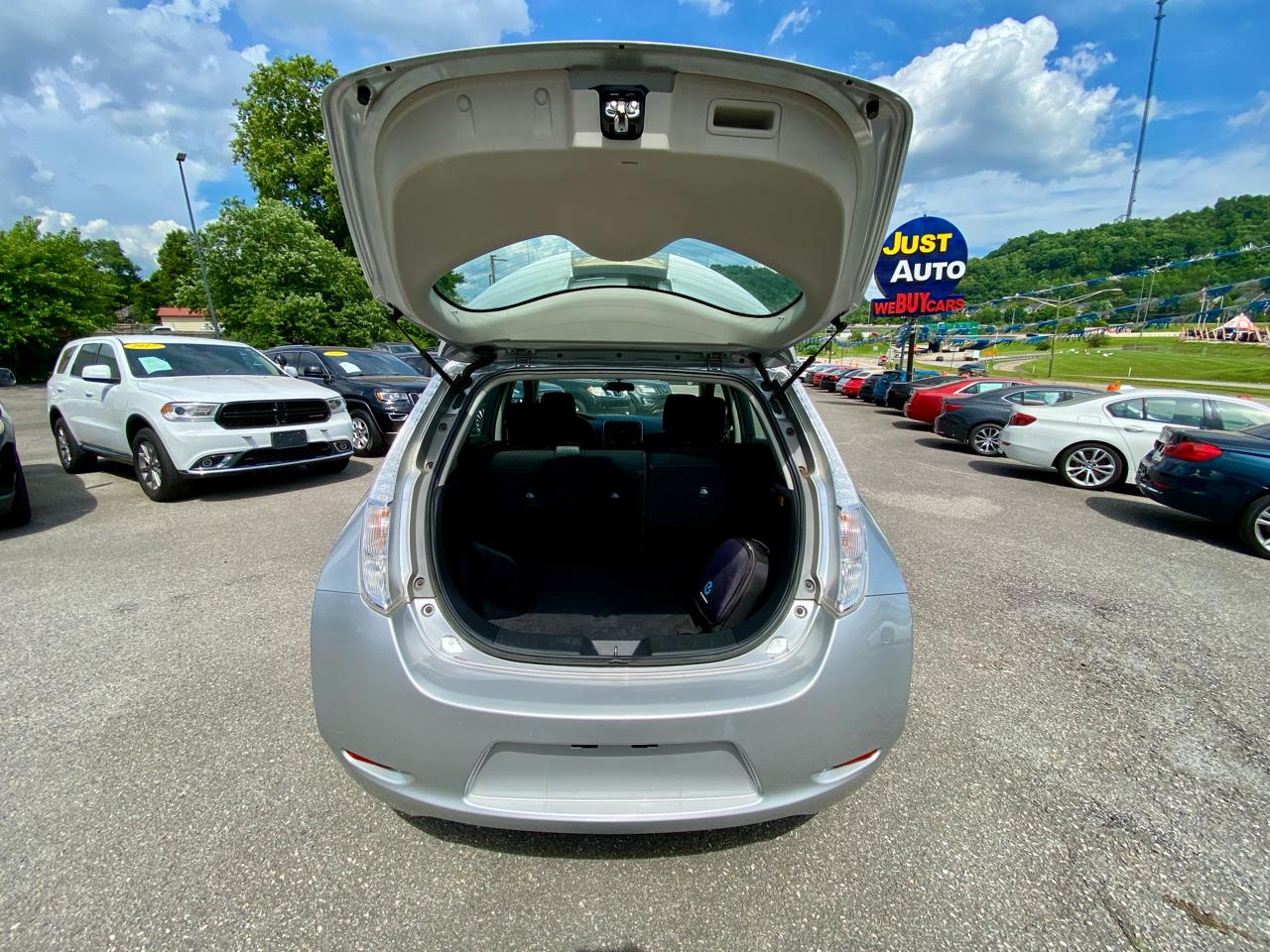 Nissan Leaf 4dr HB S 2015