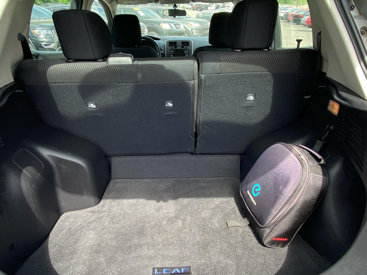 Nissan Leaf 4dr HB S 2015