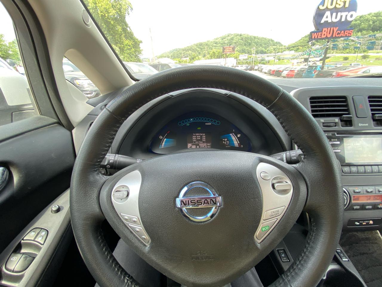 Nissan Leaf 4dr HB S 2015