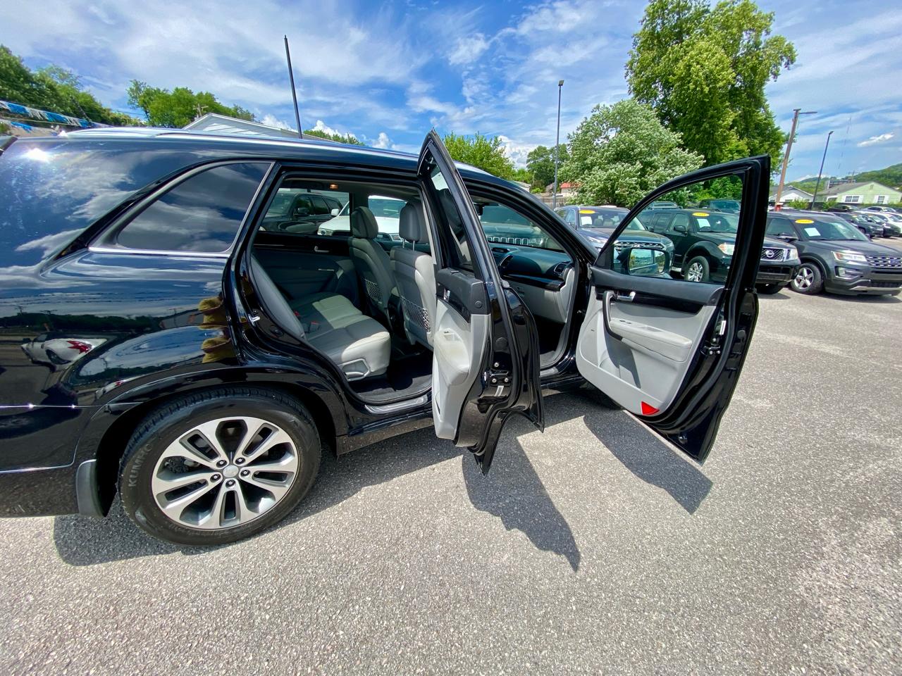 Kia Sorento AWD 4dr V6 SX 2015