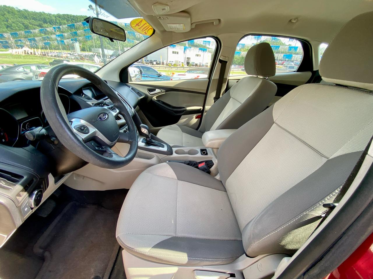 Ford Focus 5dr HB SE 2014