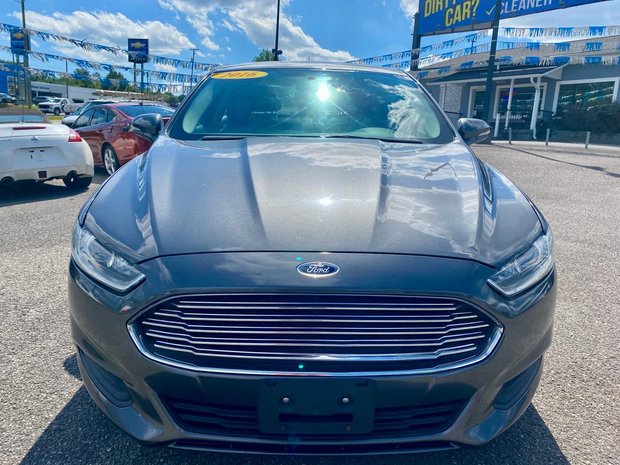 Ford Fusion 4dr Sdn SE FWD 2016