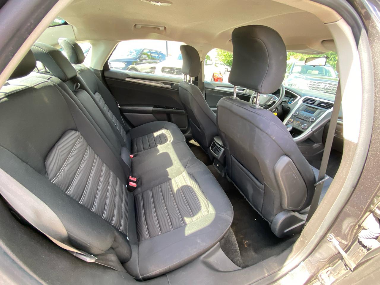 Ford Fusion 4dr Sdn SE FWD 2016