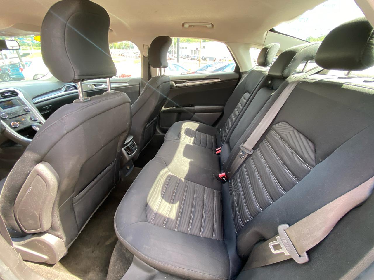 Ford Fusion 4dr Sdn SE FWD 2016
