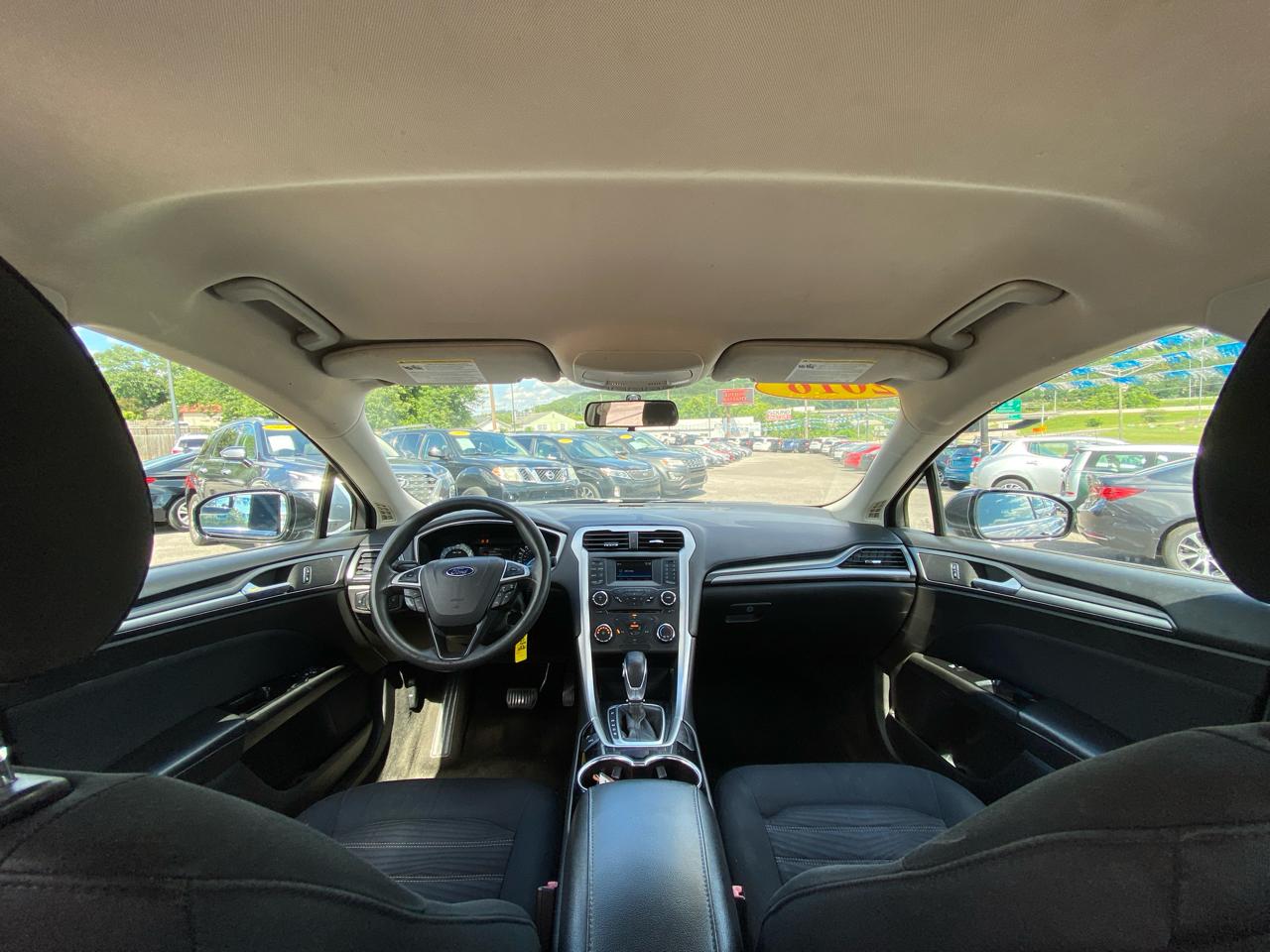Ford Fusion 4dr Sdn SE FWD 2016