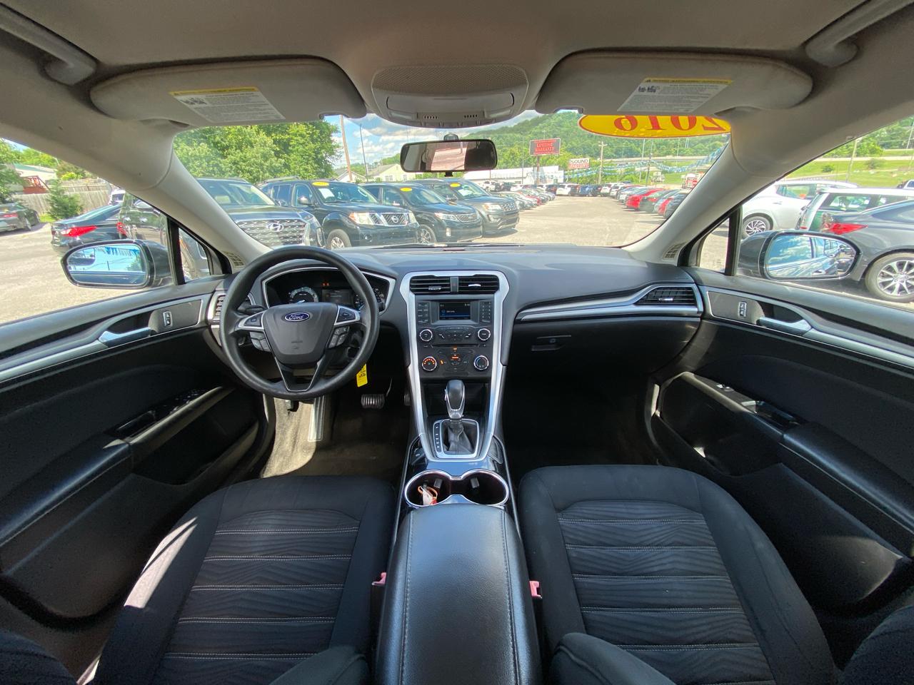 Ford Fusion 4dr Sdn SE FWD 2016