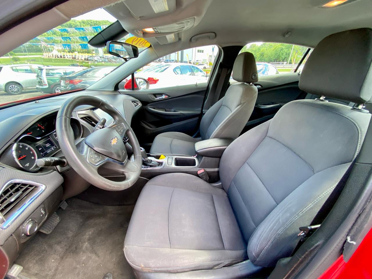 Chevrolet Cruze 4dr Sdn LT 2019