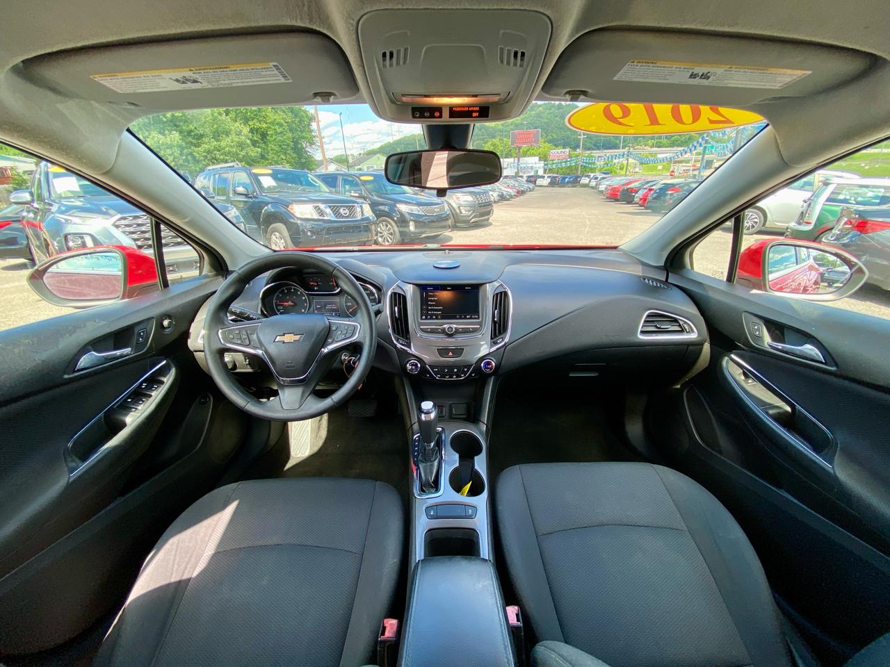 Chevrolet Cruze 4dr Sdn LT 2019
