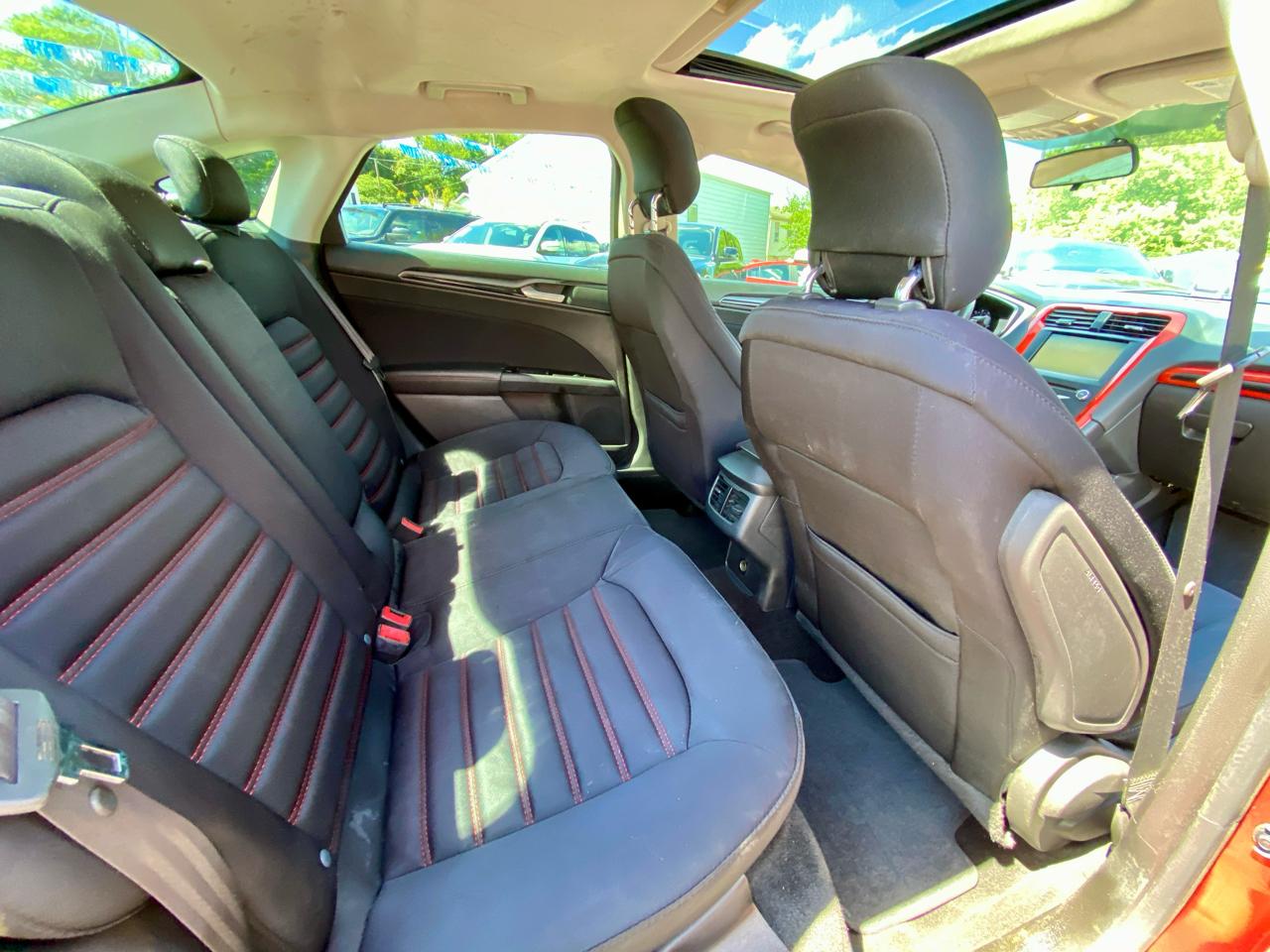 Ford Fusion 4dr Sdn SE FWD 2014