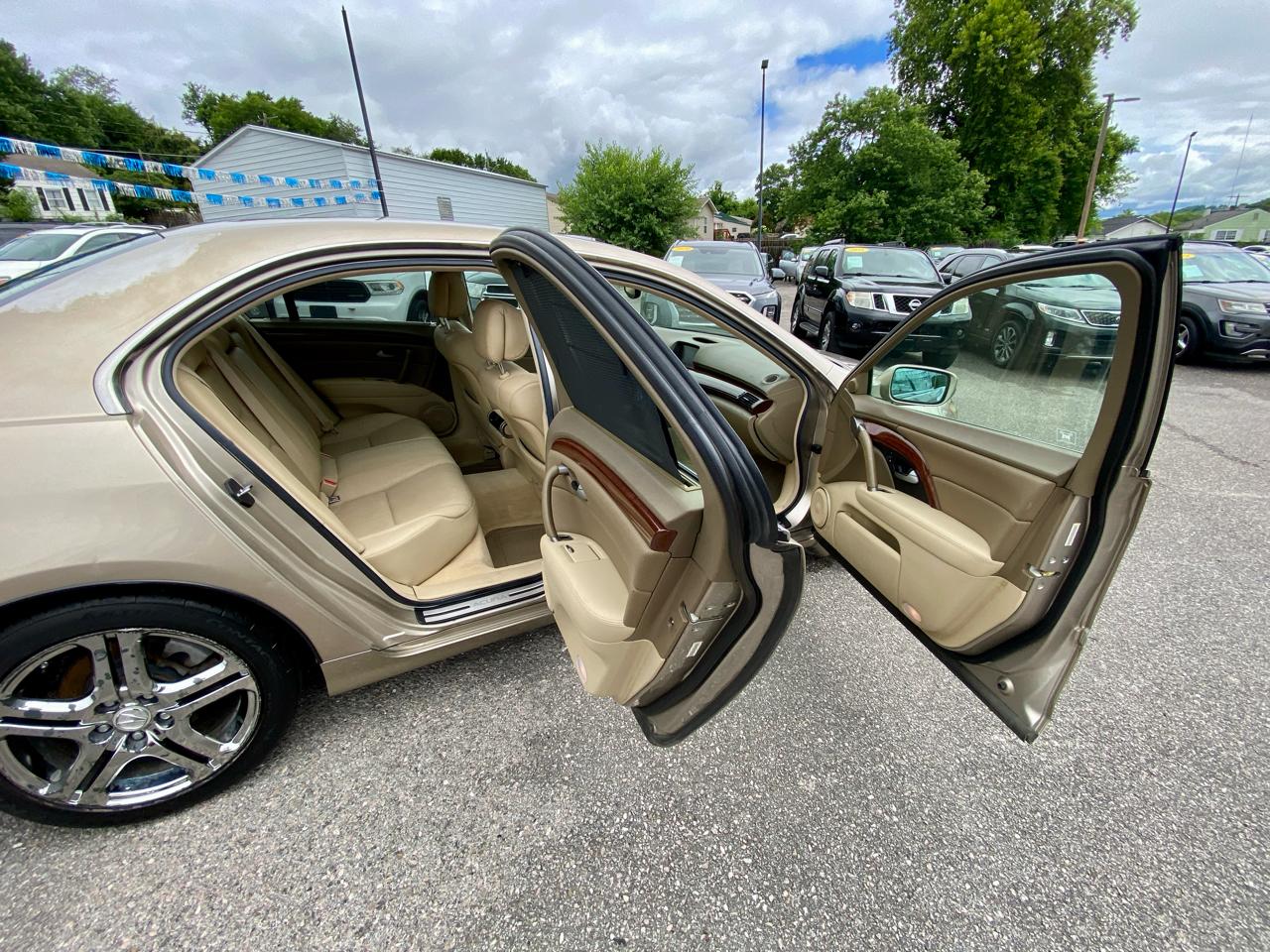 Acura RL 4dr Sdn Tech/CMBS w/PAX (Natl) 2008