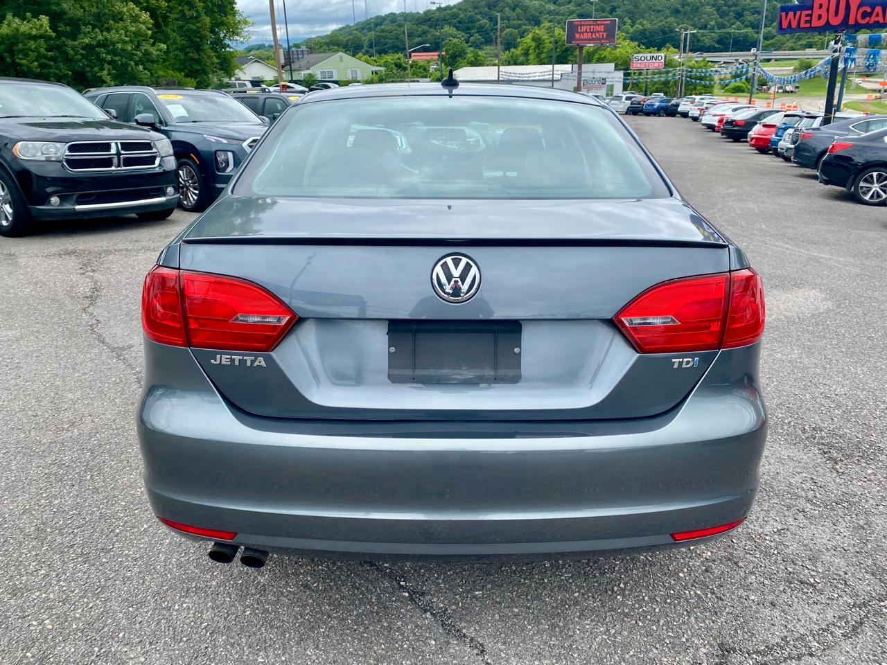 Volkswagen Jetta Sedan 4dr DSG TDI 2013