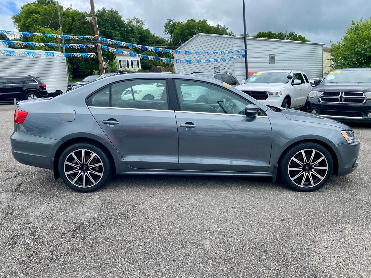 Volkswagen Jetta Sedan 4dr DSG TDI 2013